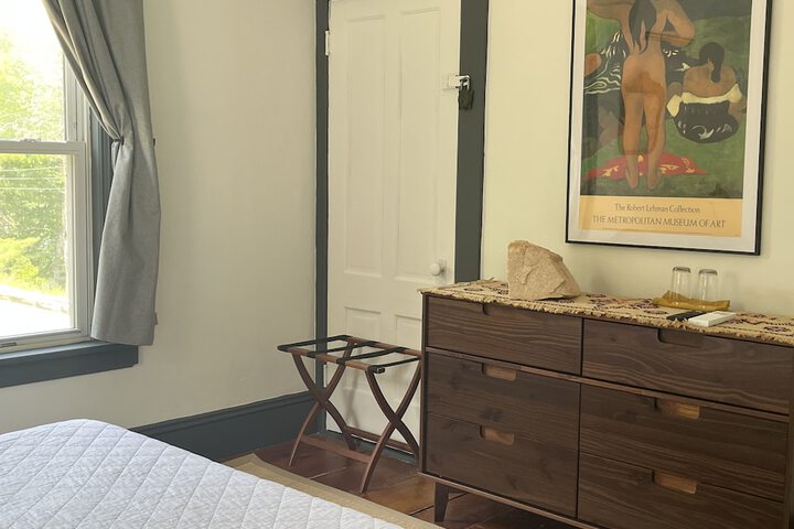 Room 11 of 35