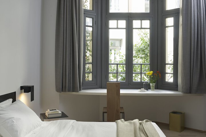 Room 15 of 71
