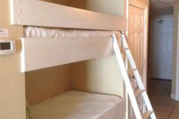Room 20 of 49