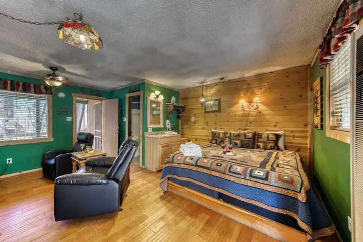 Room 2 of 13