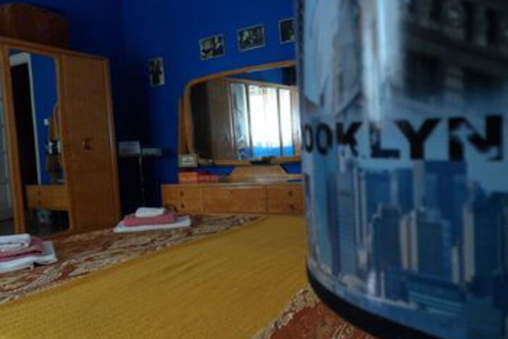 Room 27 of 46