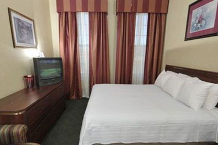 Room 3 of 25