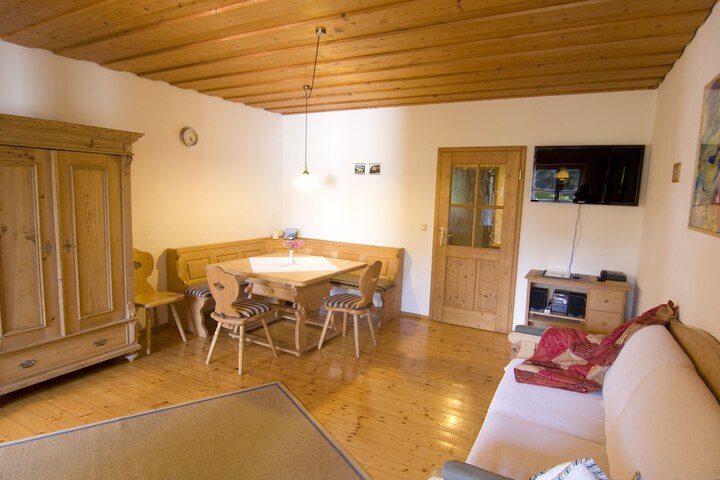 Room 30 of 48