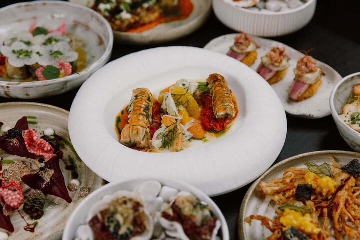 Dining 144 of 253