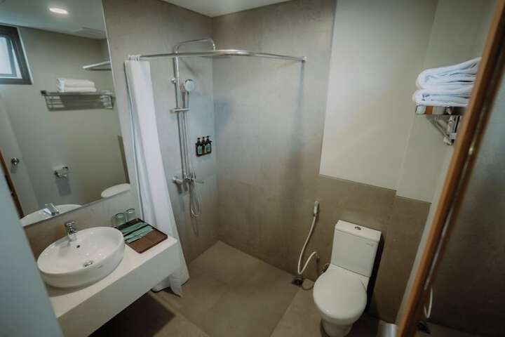 Room 35 of 48