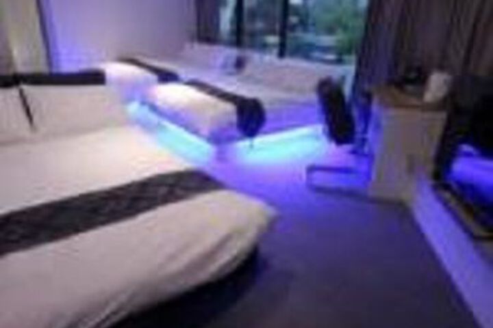 Hotel Suite Photo