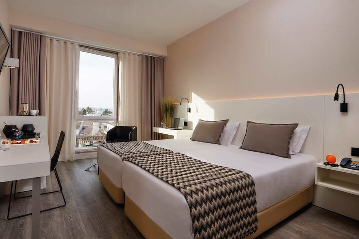 Room 14 of 53