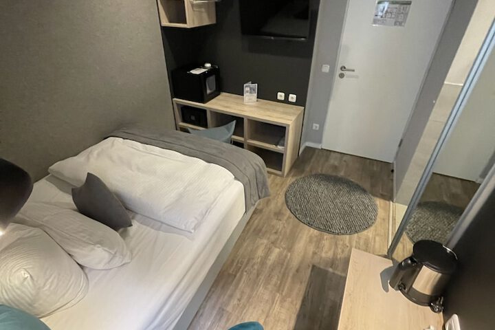 Room 26 of 41