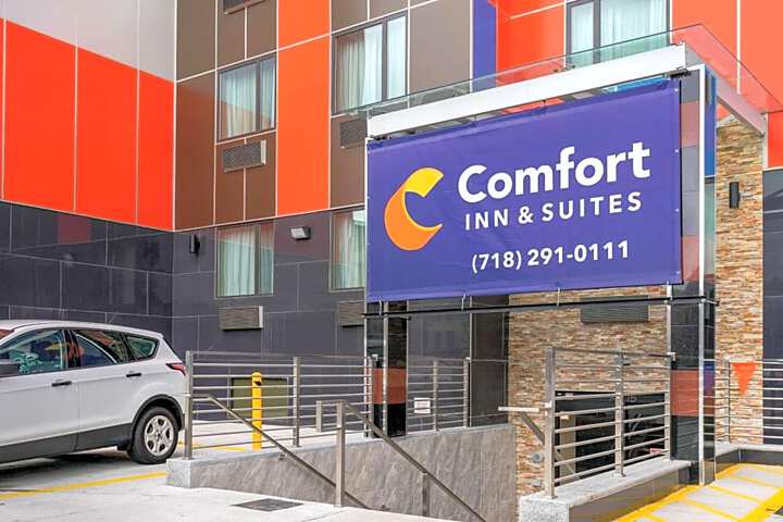 Comfort Inn &  Suites near JFK Air Train in Jamaica, NY
