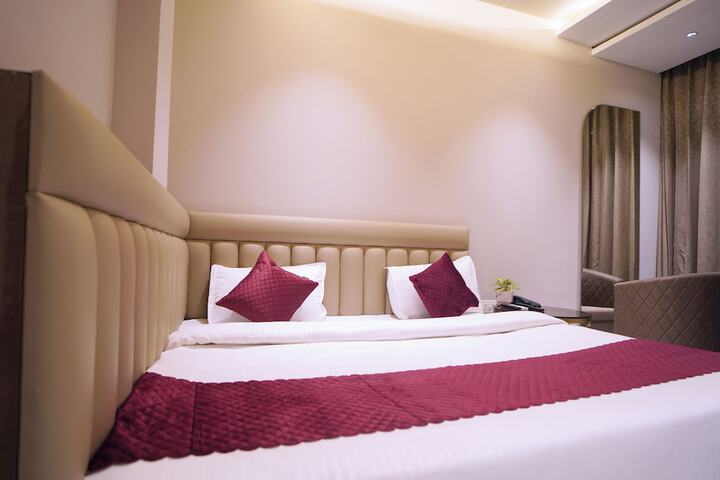 Room 7 of 30