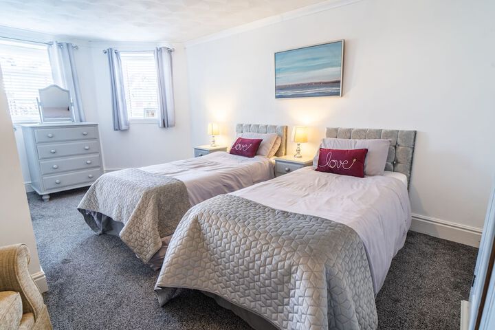 Room 15 of 160