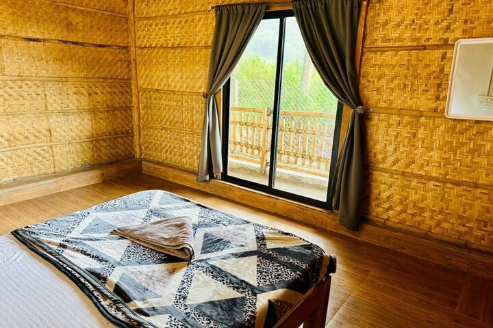Room 3 of 9
