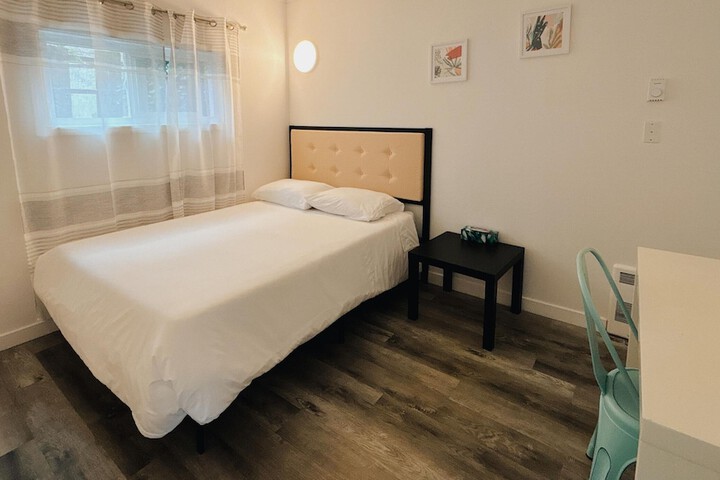 Room 25 of 40