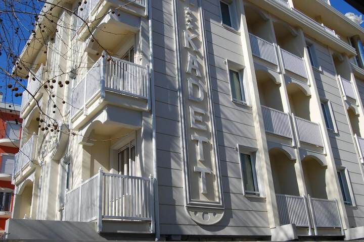 Hotel 47 of 48