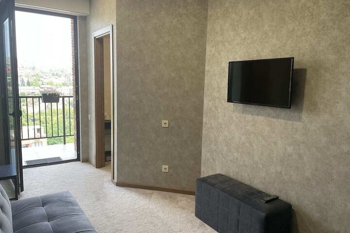 Room 32 of 70