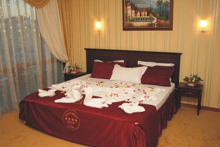 Room 8 of 26