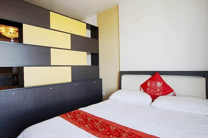 Room 19 of 74