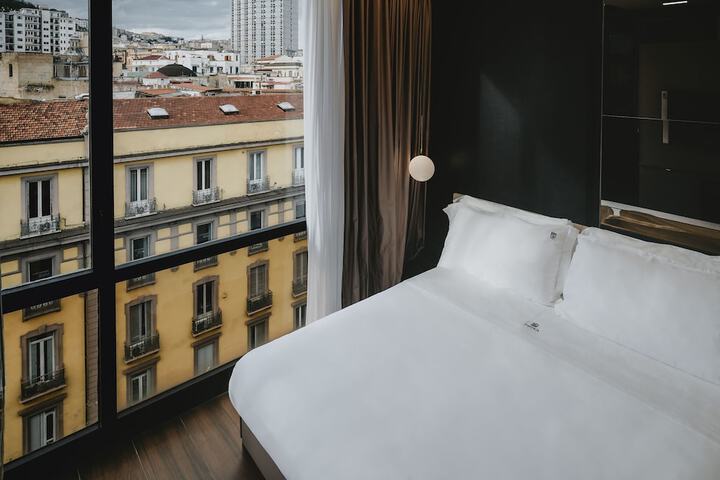 Room 20 of 117