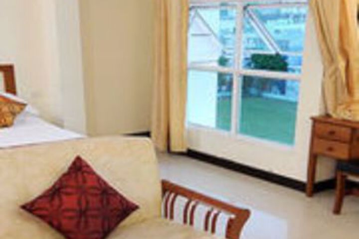 Room 19 of 32