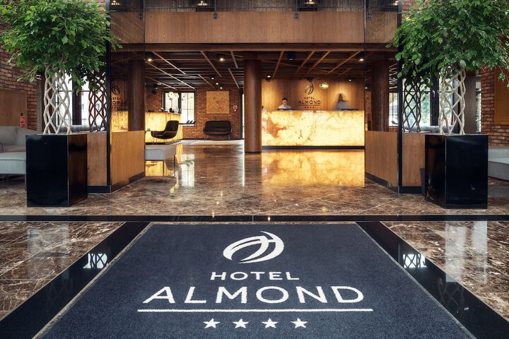 Hotel 2 of 113