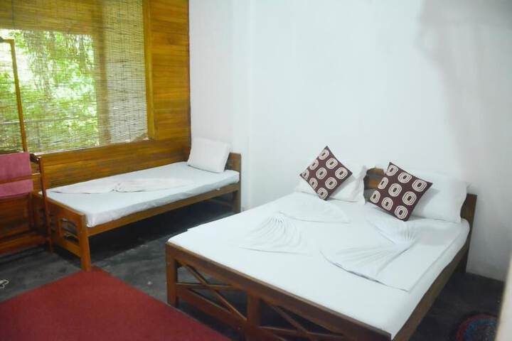 Room 6 of 47