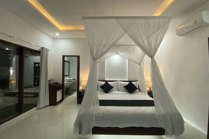 Room 7 of 31