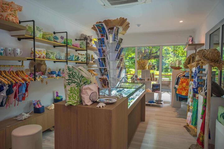Gift Shop 115 of 147