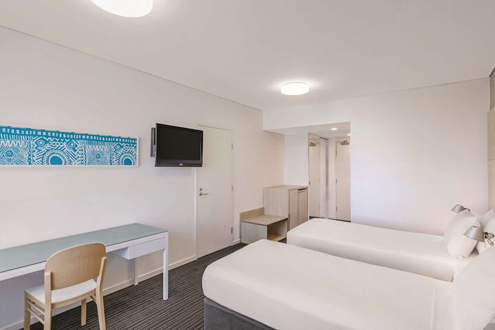 Room 8 of 23