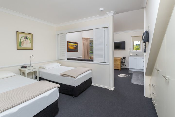 Room 3 of 29