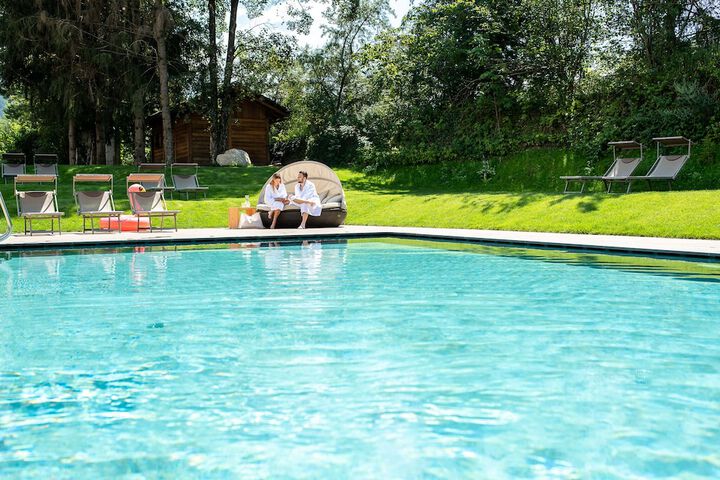 Pool 17 of 32