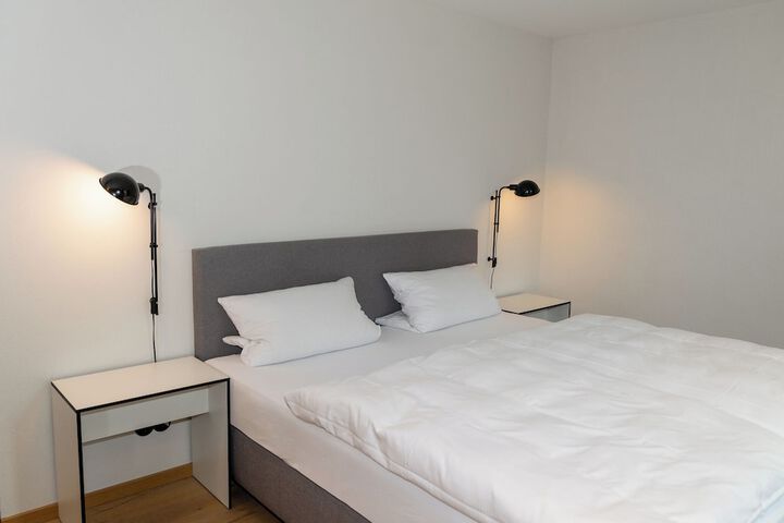 Room 121 of 395