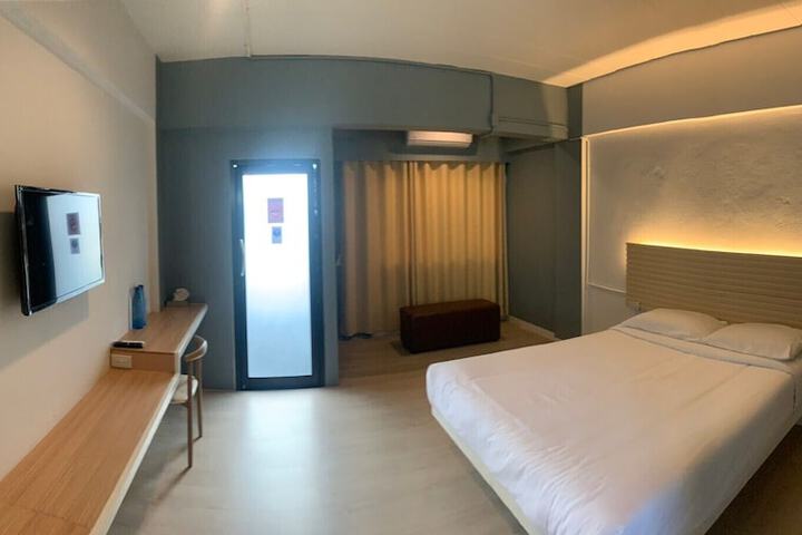Room 7 of 10