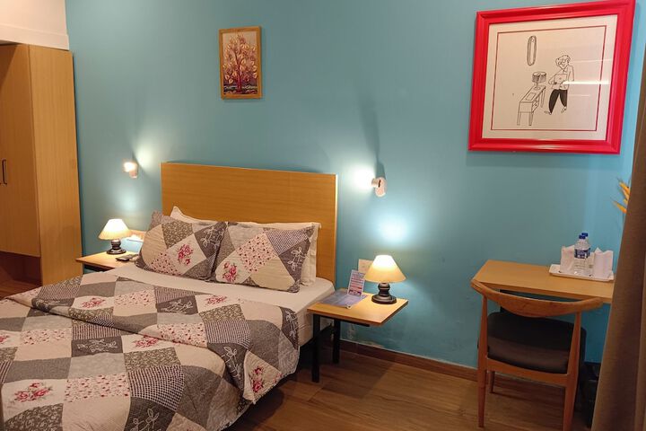 Room 10 of 49