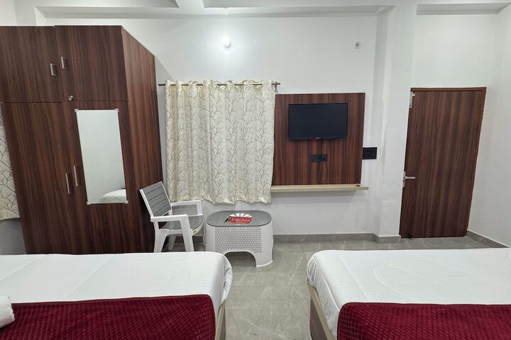 Room 15 of 25