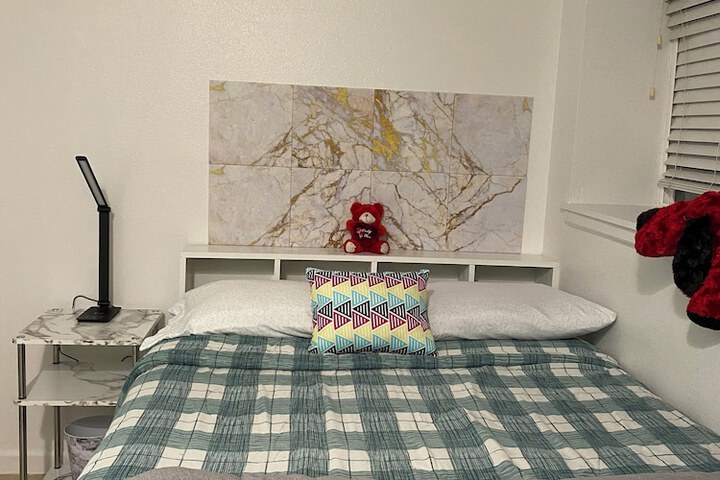 Room 5 of 15