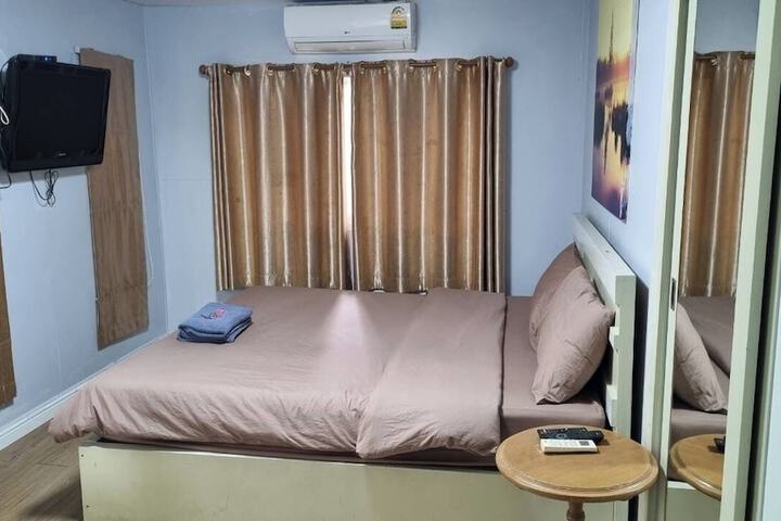 Room 75 of 195