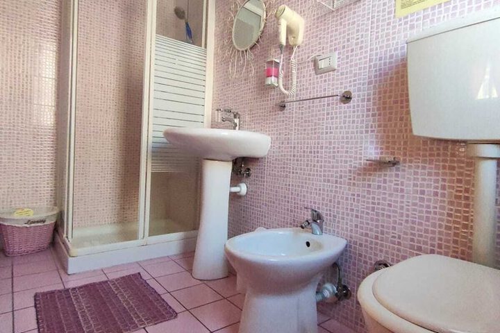 Room 120 of 140