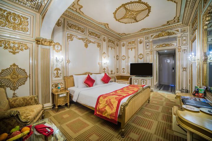 Room 64 of 120