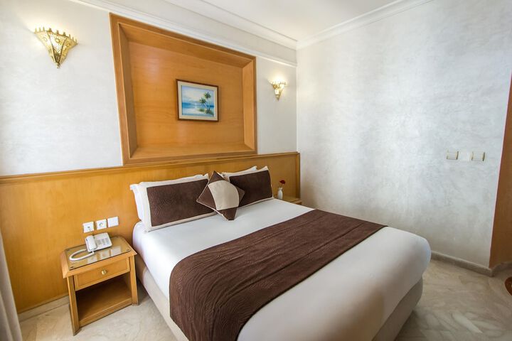 Room 11 of 29