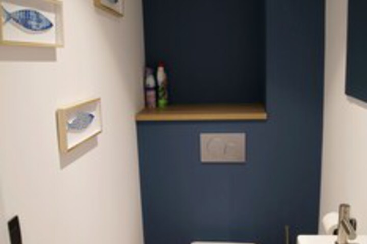 Room 4 of 28