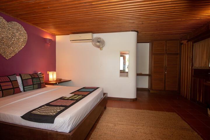 Room 16 of 117