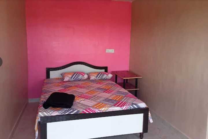 Room 6 of 25