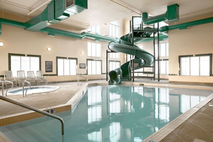 Hotel with Pool