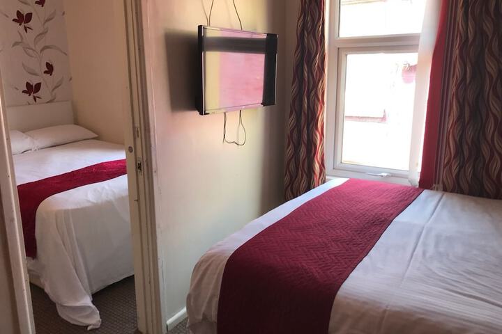 Room 5 of 45