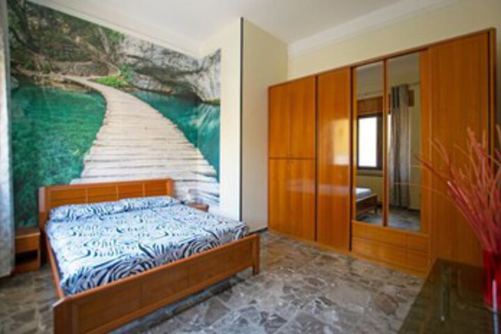 Room 34 of 41