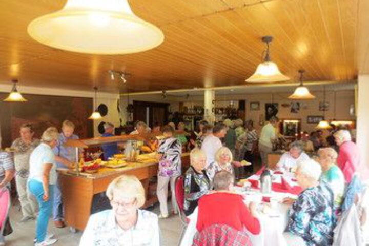 Dining Photos