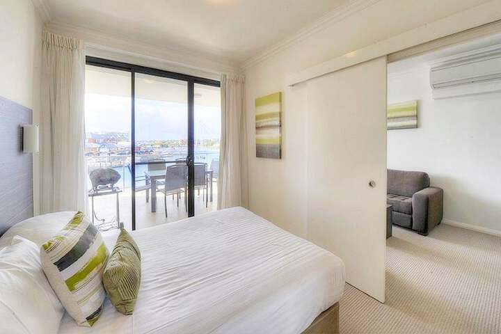 Room 32 of 53