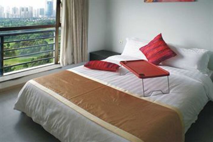 Room 7 of 19