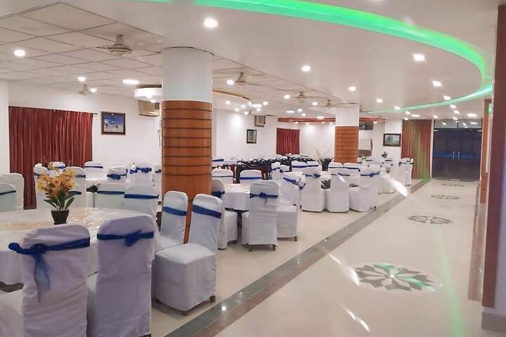 Ballroom/Hall 43 of 52