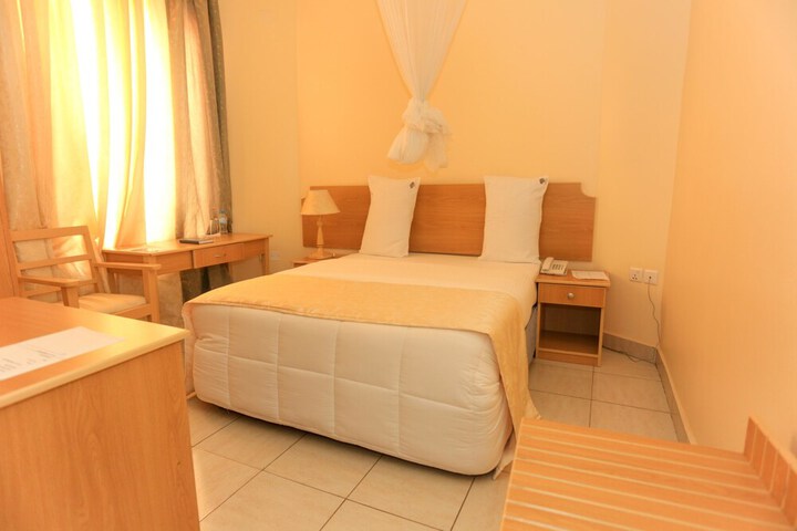 Room 26 of 97